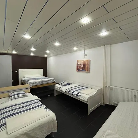 아파트 Des Trois Frontieres 생루이